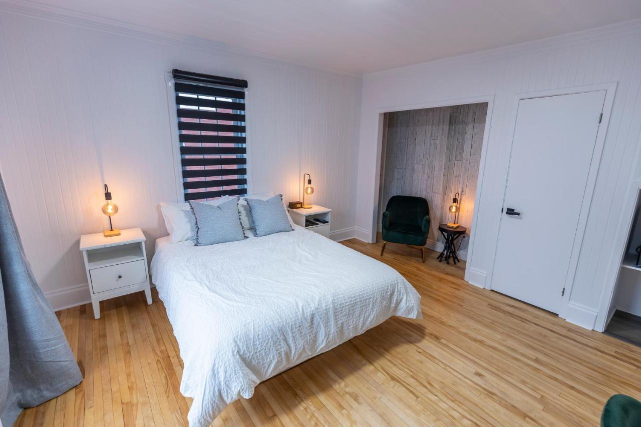 Auberge Nouvelle-France Ville-Marie Esterno foto